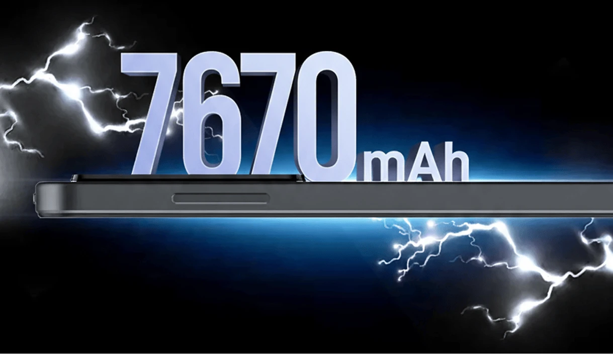 Tablet ZTE z napisem 7670 mAh symbolizującym pojemność baterii urządzenia.