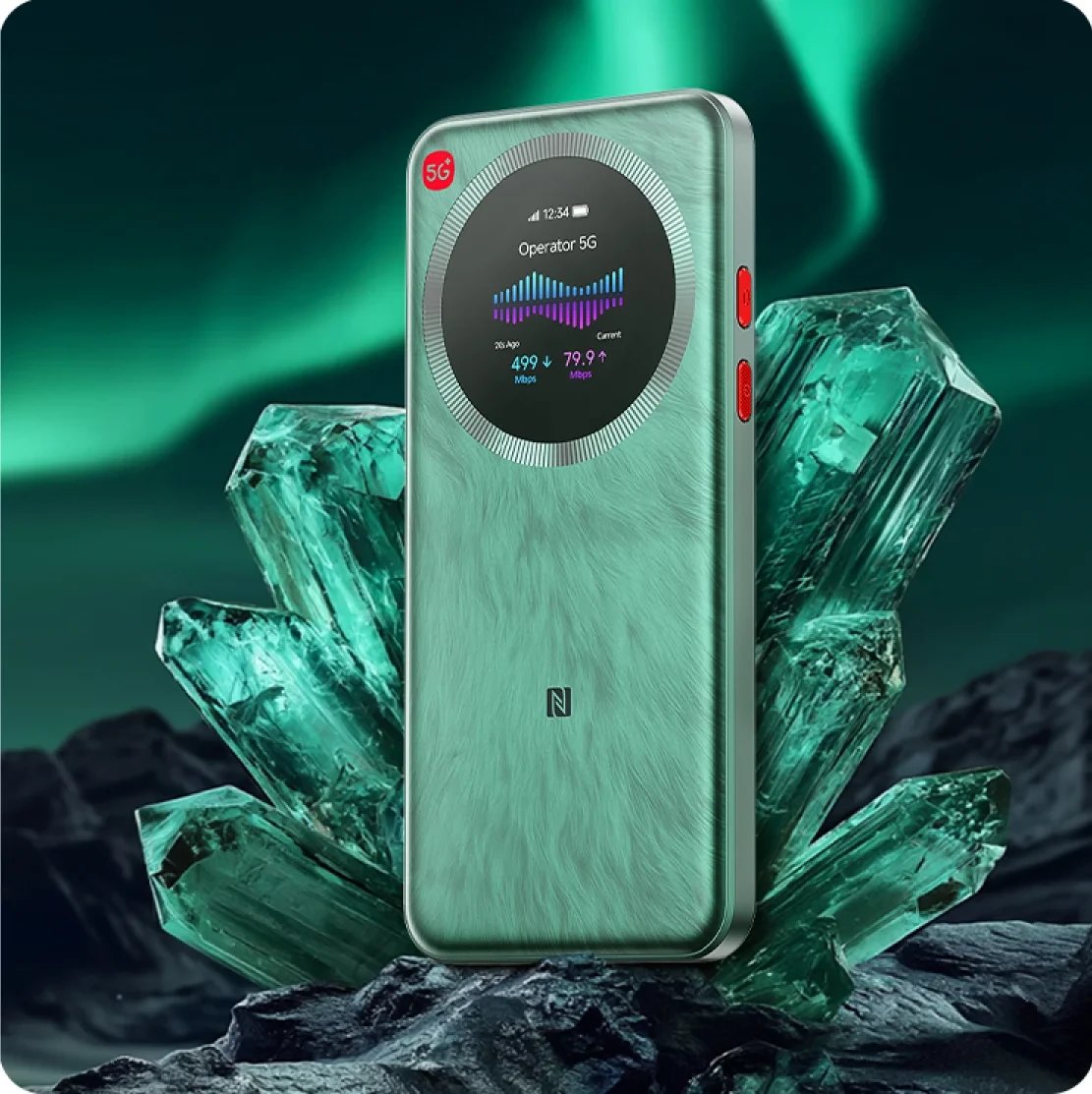 ZTE U30 Pro w kolorze srebrnym na tle kostek lodu.